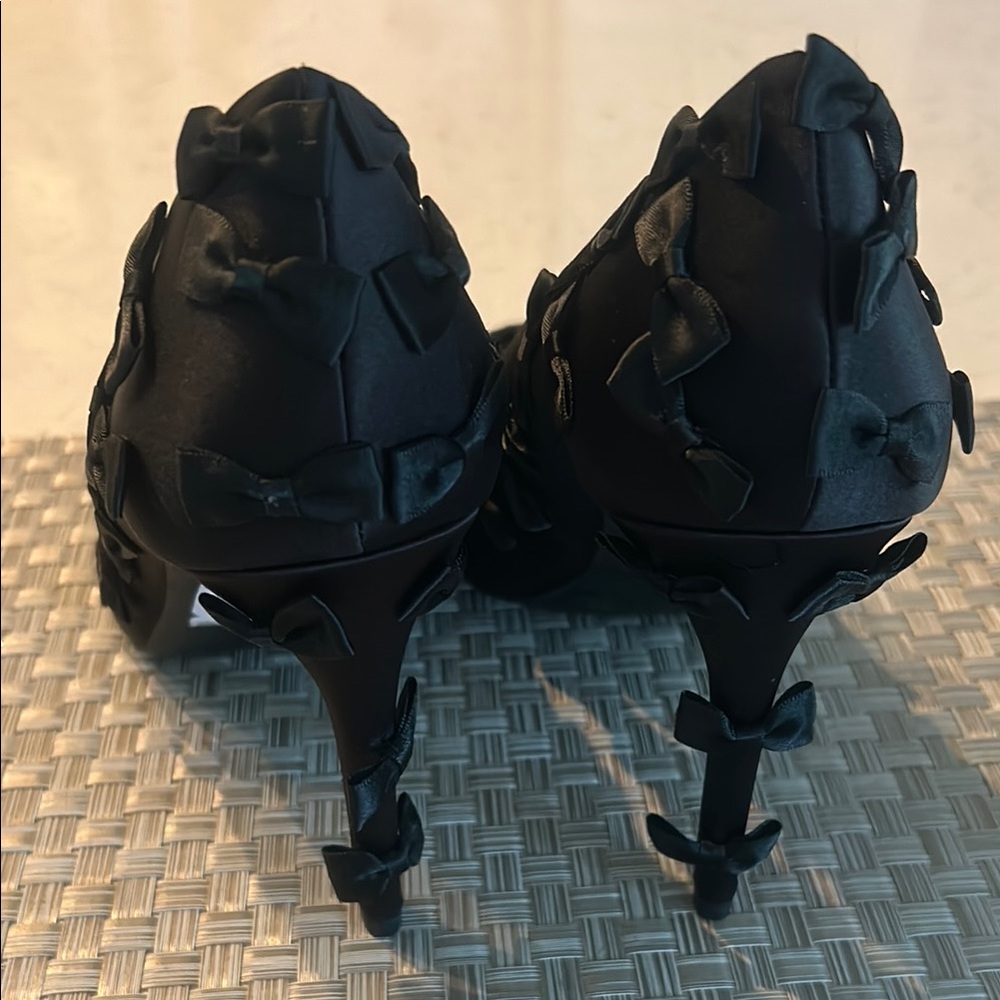 GIANI BINI Black Bow-Adorned Heels - Picture 3 of 10